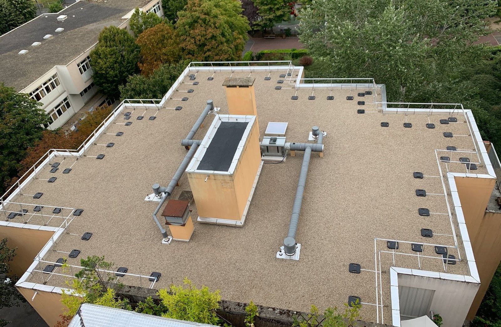 Réalisation EI2T — toiture terrasse en graviers